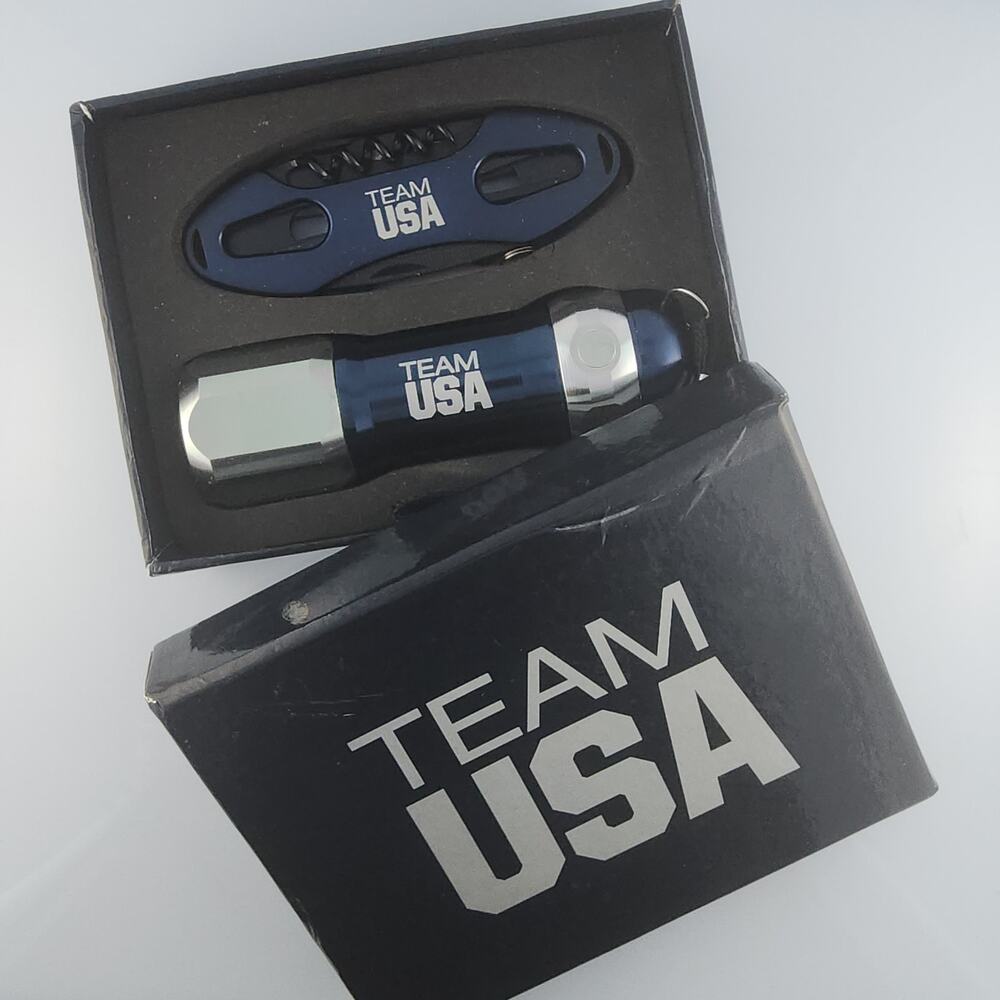 Olympics Team USA flashlight and knife set